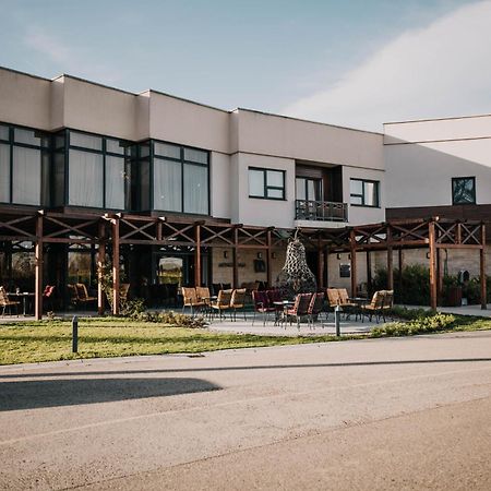 Hotel & Distillery Monogram Gradac  Exterior foto