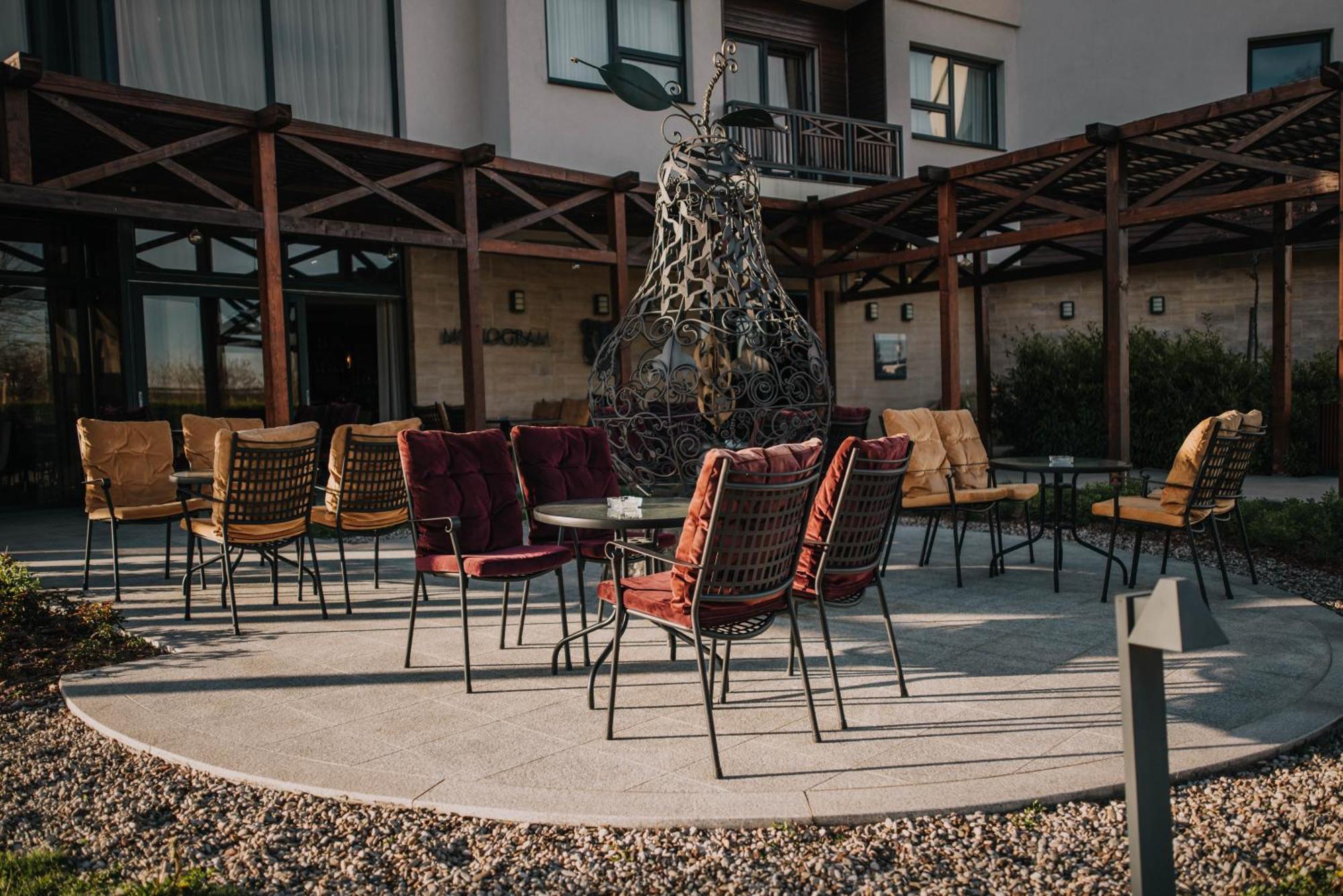 Hotel & Distillery Monogram Gradac  Exterior foto