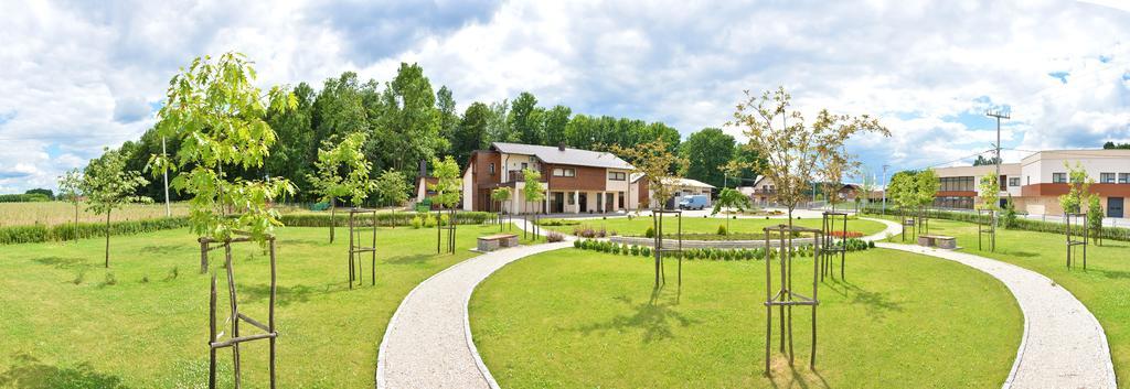 Hotel & Distillery Monogram Gradac  Exterior foto