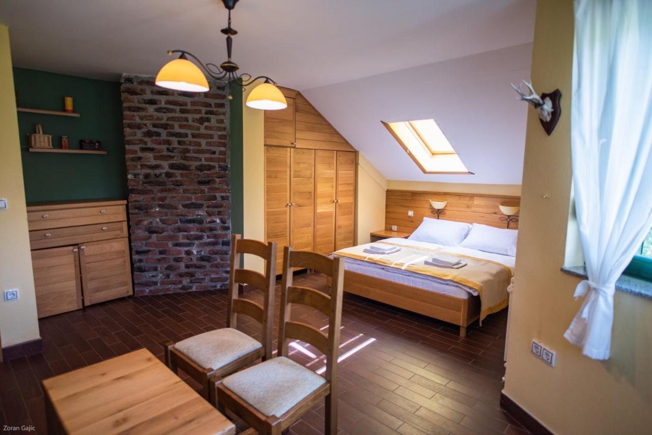 Hotel & Distillery Monogram Gradac  Exterior foto